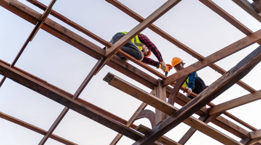 Expert new roof installation services in Kimbolton, OH
