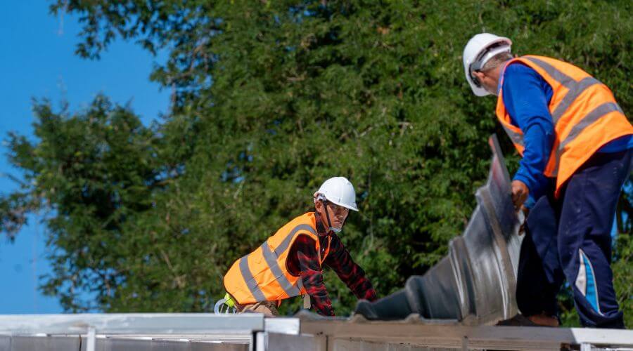 Professional new roof installation services in Kimbolton, OH